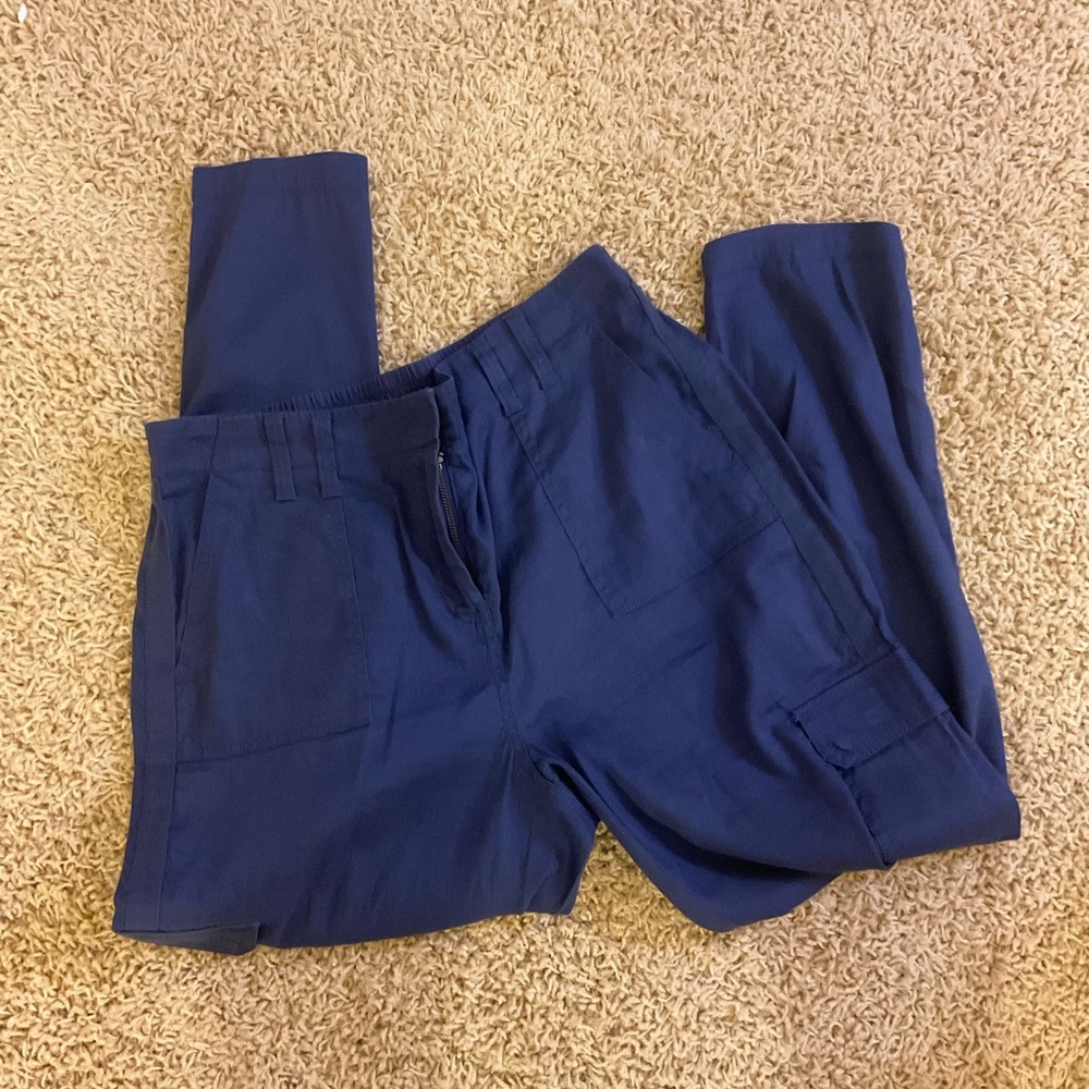 ❌Chico’s crop linen blend cargo pants